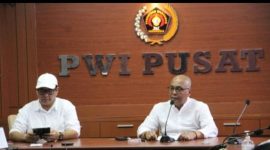 Pengurus PWI Pusat menegaskan pencabutan kartu pers wartawan CNN Indonesia menghambat kemerdekaan pers.