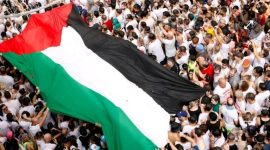 Bendera Palestina berkibar dalam aksi solidaritas mendukung kemerdekaan Palestina di sejumlah negara Eropa.