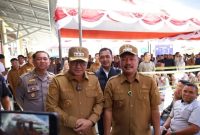 Walikota Sungai Penuh Alfin, SH, didampingi Bupati Kerinci Monadi saat memantau proses pemberkasan PPPK Paruh Waktu di Polres Kerinci.