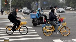 Jalur sepeda di Beijing kini menjadi pilihan utama warga untuk beraktivitas sehari-hari karena lebih cepat, ramah lingkungan, dan bebas polusi.