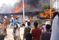 Api melalap rumah warga di Desa Pendung Hilir. Minggu 5 Oktober 2025
