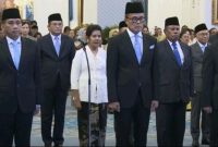 Presiden Prabowo melantik Benjamin Paulus dan Akhmad Wiyagus di Istana, Rabu (8/10/2025). (Tangkapan layar YouTube Sekretariat Presiden)


