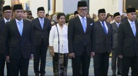 Presiden Prabowo melantik Benjamin Paulus dan Akhmad Wiyagus di Istana, Rabu (8/10/2025). (Tangkapan layar YouTube Sekretariat Presiden)

