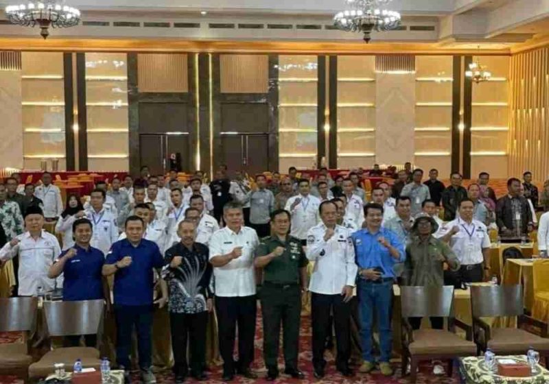 Wakil Wali Kota Sungai Penuh, Azhar Hamzah, saat membuka kegiatan Bimbingan Teknis (Bimtek) Ketahanan Pangan di Hotel Abadi, Jambi, Rabu (8/10).

