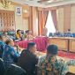 Sekda Alpian memimpin rapat bersama jajaran Pemkot Sungai Penuh untuk membahas rangkaian kegiatan padat karya dalam peringatan HUT ke-17 Kota Sungai Penuh.