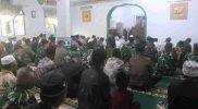 Serka Petrianto memberi ceramah Jum’at kepada masyarakat dan Satgas TMMD ke-126 Kodim 0417/Kerinci di Masjid Baitul Ikhlas Sungai Jernih.