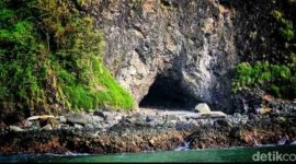 Goa Anti Jomlo di Pulau Kunti Geopark Ciletuh (Syahdan Alamsyah/detikJabar)