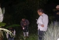 Tim BKSDA Sumbar sedang melakukan patroli pada malam hari di lokasi kemunculan harimau sumatera di Muaro Batu Gadang, Jorong Batu Gadang, Nagari atau Desa Koto Rantang, Kecamatan Lubuk Basung, Kabupaten Agam, Minggu (12/10/2025) malam. ANTARA/HO-BKSDA Sumbar