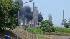 Kebakaran di kilang minyak PT Trans Pacific Petrochemical Indotama (TPPI) Tuban (Foto: Dok. Istimewa)