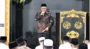 Wali Kota Sungai Penuh Alfin menyampaikan pesan kebersamaan saat Safari Jumat di Masjid Manarul Huda.