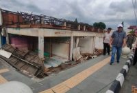 Walikota Sungai Penuh, Alfin SH, meninjau lokasi pembangunan Pasar Modern Beringin Jaya, Jumat (18/10/2025).

