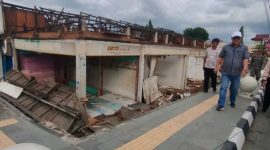 Walikota Sungai Penuh, Alfin SH, meninjau lokasi pembangunan Pasar Modern Beringin Jaya, Jumat (18/10/2025).
