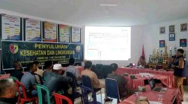 Satgas TMMD Ke-126 bersama Dinas Kesehatan Kota Sungai Penuh memberikan penyuluhan kesehatan kepada warga Desa Sungai Jernih.