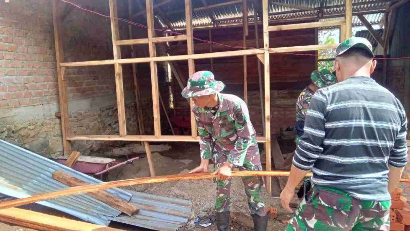 Satgas TMMD ke-126 Kodim 0417/Kerinci percepat pembangunan rumah warga di Desa Sungai Jernih.