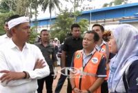 Dedi Mulyadi Sidak ke Pabrik Air Minum di Subang, Sumber YouTube/KDM