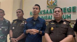 Kejari Sungai Penuh memberikan keterangan pers kasus dana desa Muara Hemat.
