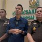 Kejari Sungai Penuh memberikan keterangan pers kasus dana desa Muara Hemat.
