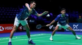 Fajar Alfian dan Muhammad Shohibul Fikri tampil solid saat menghadapi Aaron Chia/Soh Wooi Yik di semifinal French Open 2025 di Glaz Arena, Paris.