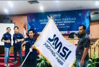 Maskun Sopwan memberi sambutan usai terpilih.