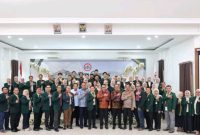 Walikota Sungai Penuh, Alfin, menghadiri pengukuhan pengurus IDI Cabang Kerinci-Sungai Penuh dan MKEK di Hotel Grand Kerinci, Minggu (26/10).