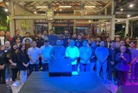 Peserta dan narasumber berfoto bersama usai Diskusi Kebangsaan DPW AMAN Jambi di Kota Jambi.