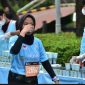 Le Minerale mendukung hidrasi pelari di ajang Jakarta Running Festival 2025.
