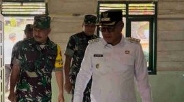 Wali Kota Alfin dan Tim Wasev TNI AD meninjau pembangunan RTLH TMMD Kodim 0417/Kerinci.