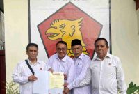 Wali Kota Sungai Penuh Alfin bersama pengurus DPC Partai Gerindra Kota Sungai Penuh. ( Foto Gerindra Sungai penuh)