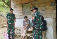 Tim Kesehatan Satgas TMMD ke-126 Kodim 0417/Kerinci memberikan pelayanan kesehatan gratis kepada warga Desa Sungai Jernih, Kecamatan Pondok Tinggi, Kota Sungai Penuh.