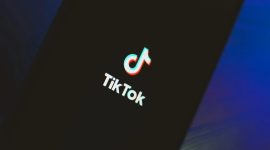 Aplikasi TikTok tetap bisa diakses pengguna meski TDPSE dibekukan Komdigi.(Foto pexels )