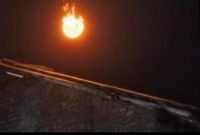 Bola api tampak melintas di langit Cirebon sebelum terdengar dentuman keras. (Foto Istimewa)