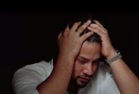 Ammar Zoni diduga menjual narkotika di Rutan Salemba bersama lima pelaku lainnya yakni A, AP, AM Alias KA, ACM, dan MR. (Tangkapan layar youtube Aish TV)

