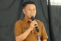 Sekda Kota Sungai Penuh, Alpian, SE, MM, membuka secara resmi Lomba Lagu Daerah dalam rangka HUT ke-17 Kota Sungai Penuh, Senin (20/10).