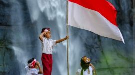 ilustrasi bendera merah putih , Kemenpora mengimbau seluruh masyarakat untuk mengibarkan bendera Merah Putih di lingkungan masing-masing.(Pexels/Ache Surya)