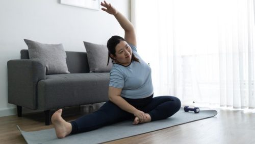 Dr. dr. M. Yamin, SpJP (K), SpPD, FACC, FSCAI, FAPHRS, FHRS, Spesialis Jantung dan Pembuluh Darah dari BraveHeart – Brawijaya Hospital Saharjo, saat menjelaskan proses dan pemulihan pasien pasca pemasangan ring jantung di Jakarta Selatan, Kamis (23/10/2025).