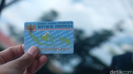 Dirjen Dukcapil Teguh Setyabudi menegaskan KTP atas nama warga negara Israel, Aron Geller, adalah palsu. (Foto: Dok. Kemendagri)