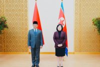 Menlu Sugiono saat menandatangani nota kesepahaman dengan Menlu Korea Utara Choe Son Hui di Pyongyang, Jumat (10/10/2025).

