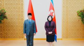 Menlu Sugiono saat menandatangani nota kesepahaman dengan Menlu Korea Utara Choe Son Hui di Pyongyang, Jumat (10/10/2025).

