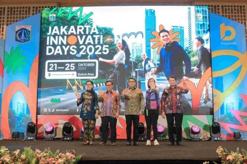 Gubernur DKI Jakarta Pramono Anung bersama Menteri Ekonomi Kreatif Teuku Riefky Harsya membuka Jakarta Innovation Days 2025 di Dukuh Atas, Jakarta Pusat, Selasa (21/10).