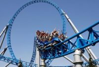 Wang, pria asal China, mengaku sembuh dari batu ginjal setelah menaiki tiga roller coaster di Universal Studio Osaka, Jepang.