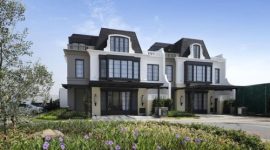 Cluster Bellefont di Gading Serpong menawarkan hunian tiga lantai bergaya klasik Prancis dengan lanskap penuh bunga dan fasilitas premium.