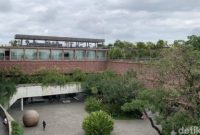 Desa Potato Head di Seminyak, Bali, menempati peringkat ke-18 dalam daftar The World’s 50 Best Hotels 2025 berkat konsep berkelanjutan dan budaya lokalnya.