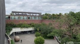 Desa Potato Head di Seminyak, Bali, menempati peringkat ke-18 dalam daftar The World’s 50 Best Hotels 2025 berkat konsep berkelanjutan dan budaya lokalnya.