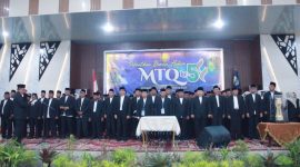 Wakil Gubernur Jambi Abdullah Sani melantik Dewan Hakim MTQ ke-54 Provinsi Jambi di Aula Utama Kantor Bupati Muaro Jambi. (Foto Humas Diskominfo)