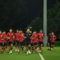 Pemain Timnas Indonesia U-17 menjalani latihan di Aspire Academy, Qatar, menjelang laga perdana Piala Dunia U-17 2025.