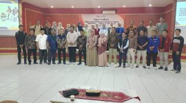 Bawaslu Kerinci bersama peserta rapat fasilitasi di Aula Hotel Mahkota.