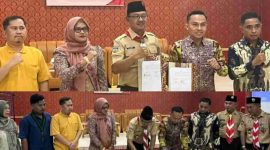 Penandatanganan MoU antara Bawaslu Kerinci dan Kwarcab Pramuka Kerinci tentang pembentukan Saka Adhyasta Pemilu, Jumat (31/10/2025).
