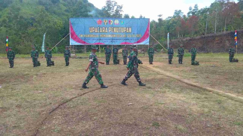 Personel Satgas TMMD ke-126 Kodim 0417/Kerinci melaksanakan gladi bersih upacara penutupan di Lapangan Stadion Mini Sungai Jernih, Kota Sungai Penuh, Rabu (5/11/2025 , foto Humas Kodim)