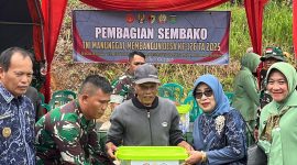 Ketua GOW Kota Sungai Penuh, Marwati Azhar Hamzah, saat menghadiri penutupan TMMD ke-126.