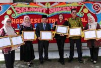 Dinas Kesehatan Kota Sungai Penuh menampilkan delapan penghargaan yang diraih pada HKN 2025.